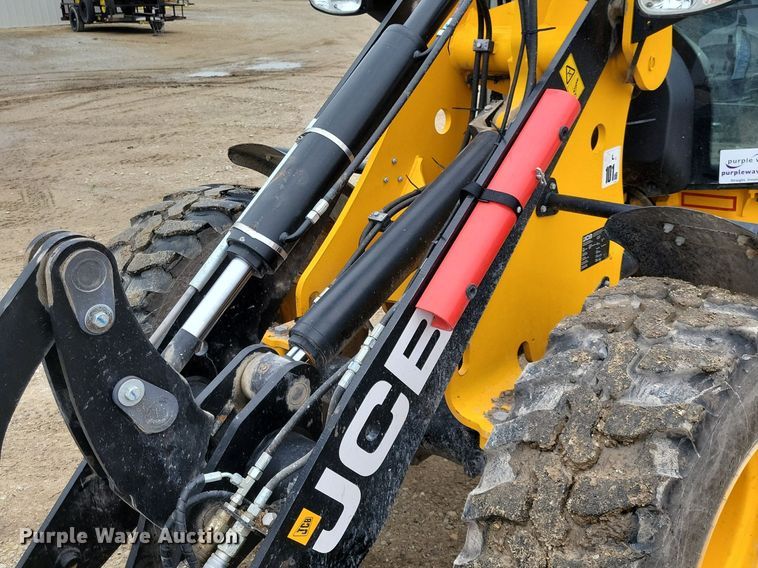 image for item DG0630 2022 JCB 407 wheel loader