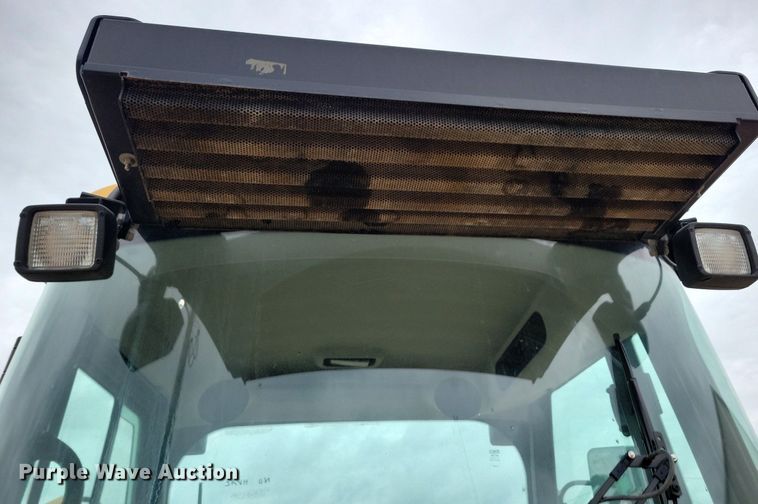 image for item DG0630 2022 JCB 407 wheel loader