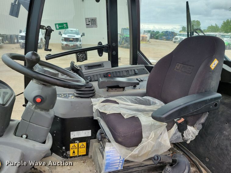 image for item DG0630 2022 JCB 407 wheel loader