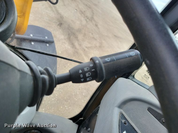 image for item DG0630 2022 JCB 407 wheel loader