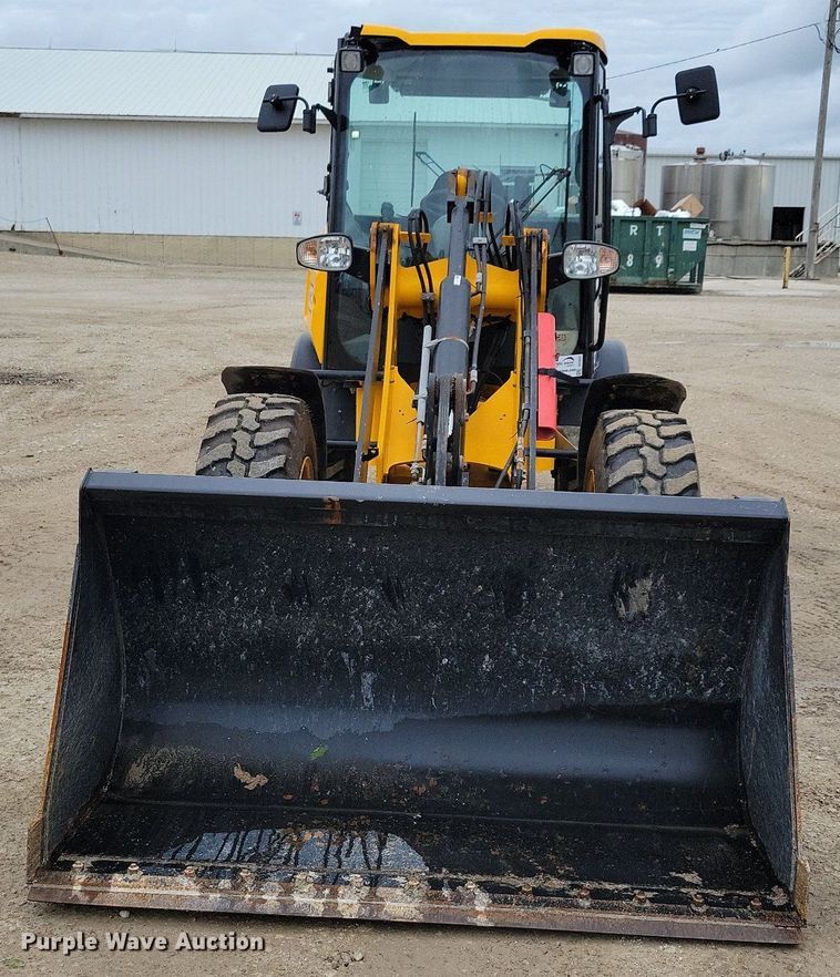 image for item DG0631 2022 JCB 407 wheel loader