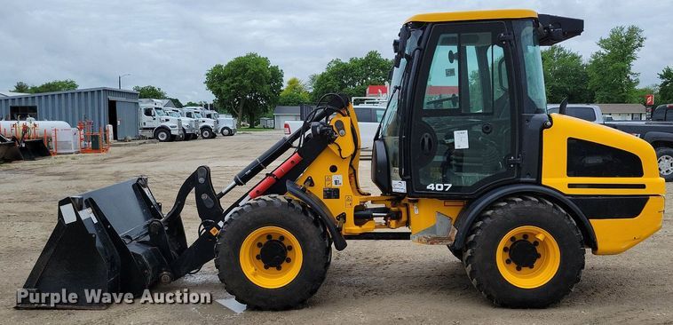image for item DG0631 2022 JCB 407 wheel loader