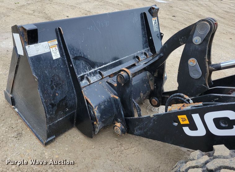 image for item DG0631 2022 JCB 407 wheel loader