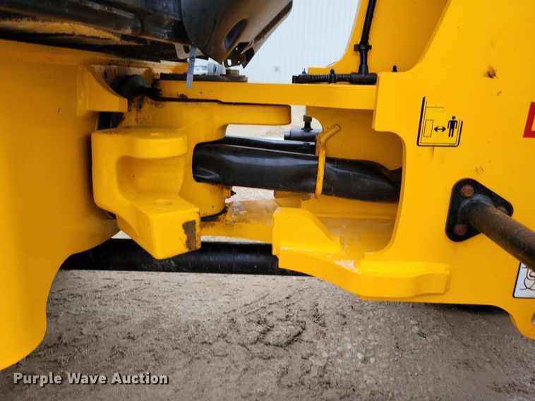 image for item DG0631 2022 JCB 407 wheel loader