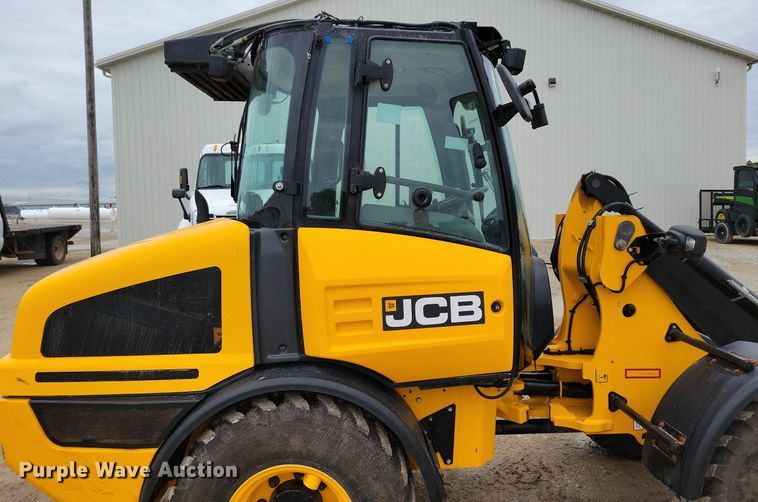 image for item DG0631 2022 JCB 407 wheel loader