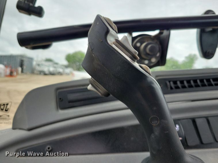 image for item DG0631 2022 JCB 407 wheel loader