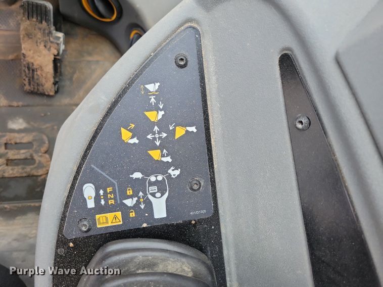 image for item DG0631 2022 JCB 407 wheel loader