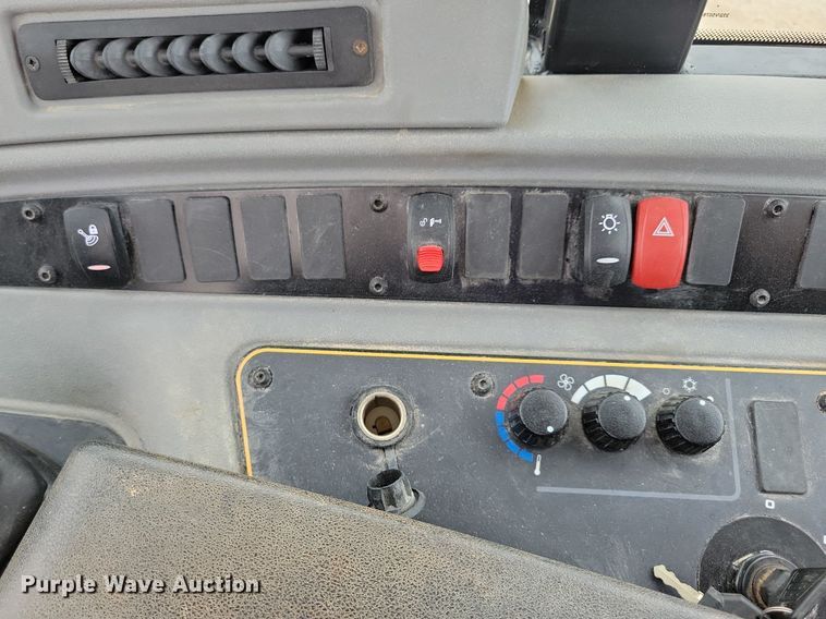 image for item DG0631 2022 JCB 407 wheel loader