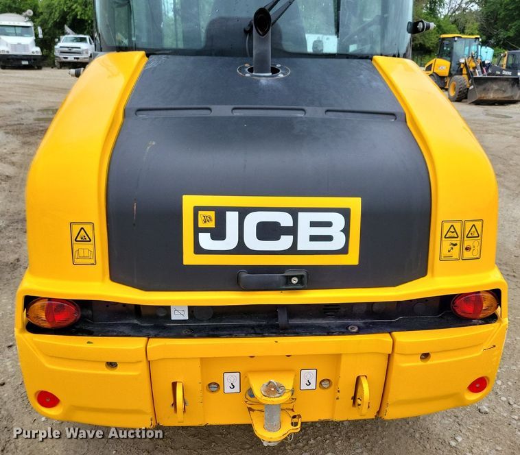 image for item DG0631 2022 JCB 407 wheel loader