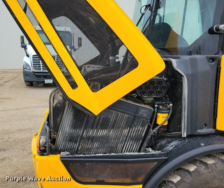 image for item DG0631 2022 JCB 407 wheel loader