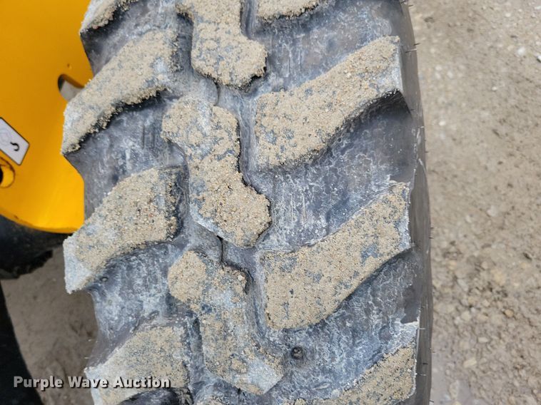 image for item DG0631 2022 JCB 407 wheel loader