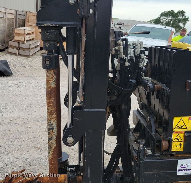 image for item DG0635 2014 Ditch Witch JT20 directional boring unit with trailer