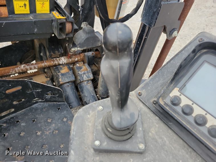 image for item DG0635 2014 Ditch Witch JT20 directional boring unit with trailer