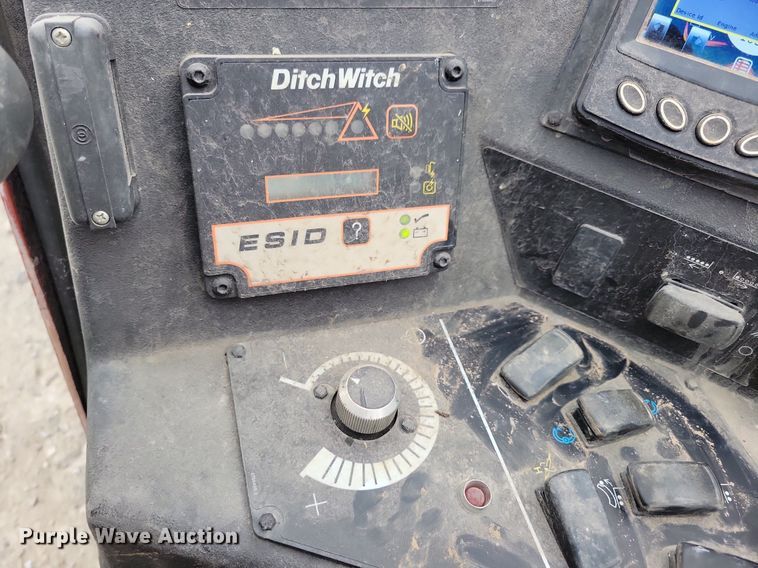 image for item DG0635 2014 Ditch Witch JT20 directional boring unit with trailer