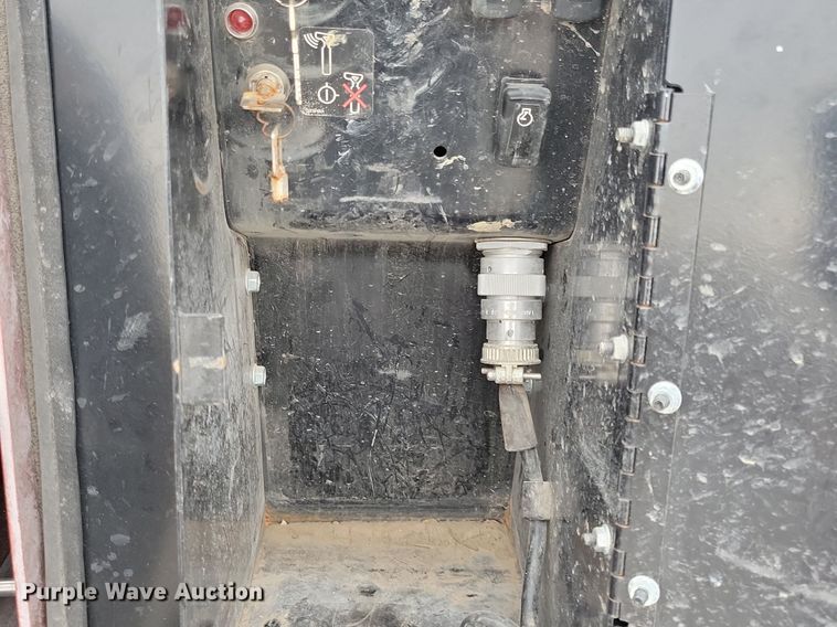 image for item DG0635 2014 Ditch Witch JT20 directional boring unit with trailer