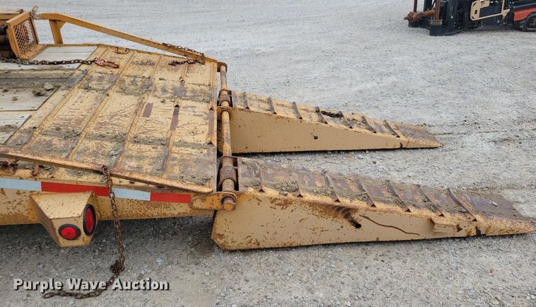 image for item DG0635 2014 Ditch Witch JT20 directional boring unit with trailer