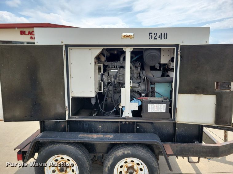 image for item DG0636 Whisperwatt DCA-45USI generator