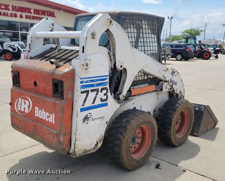 image for item DG0638 2000 Bobcat 773 skid steer loader