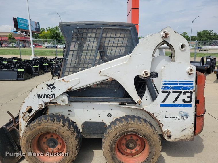 image for item DG0638 2000 Bobcat 773 skid steer loader
