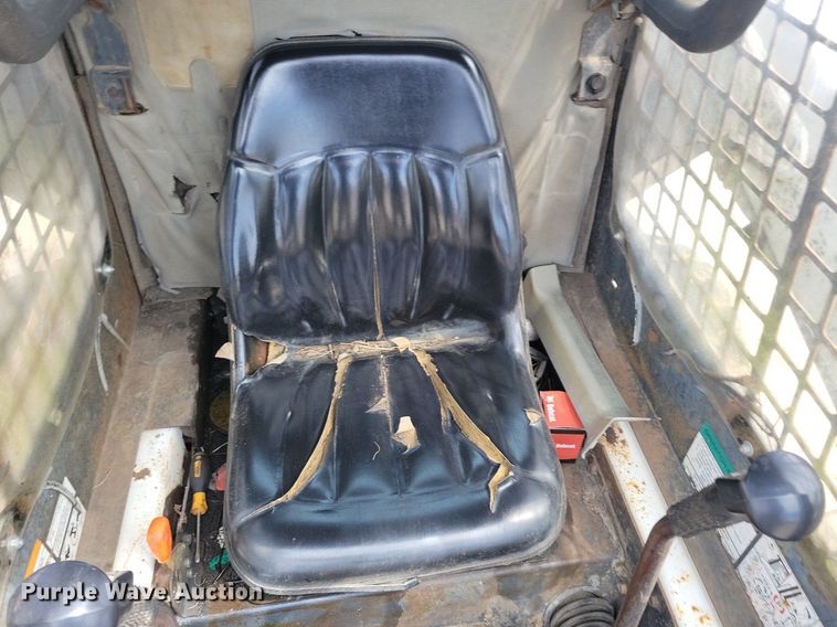 image for item DG0638 2000 Bobcat 773 skid steer loader