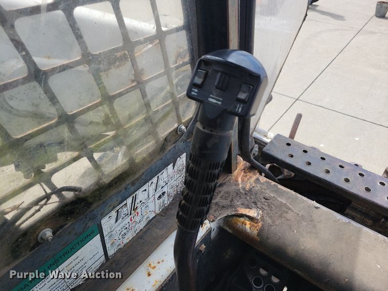 image for item DG0638 2000 Bobcat 773 skid steer loader