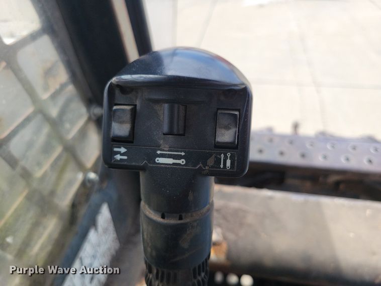 image for item DG0638 2000 Bobcat 773 skid steer loader