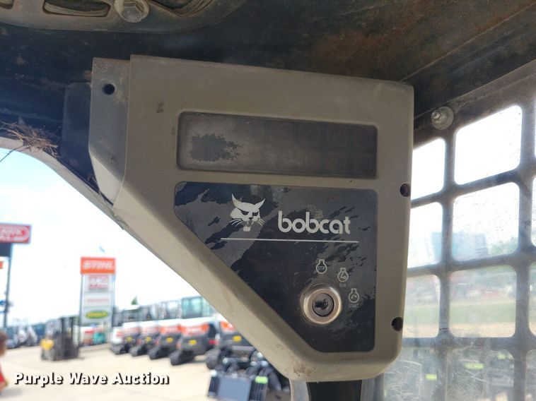 image for item DG0638 2000 Bobcat 773 skid steer loader