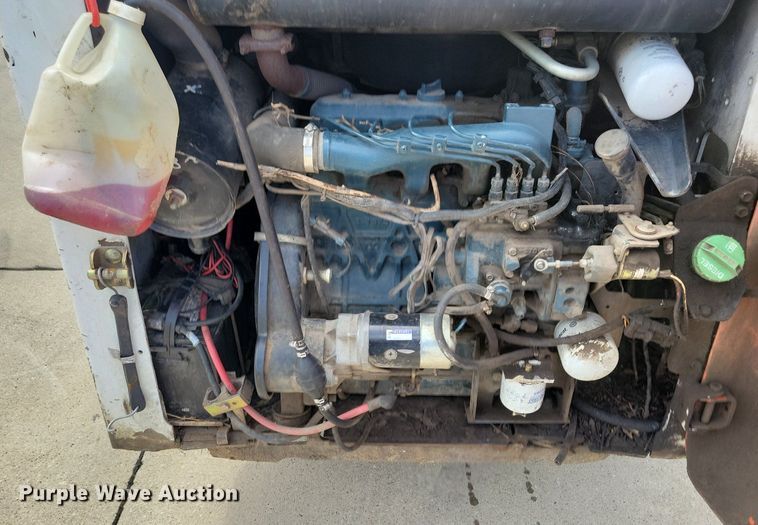 image for item DG0638 2000 Bobcat 773 skid steer loader