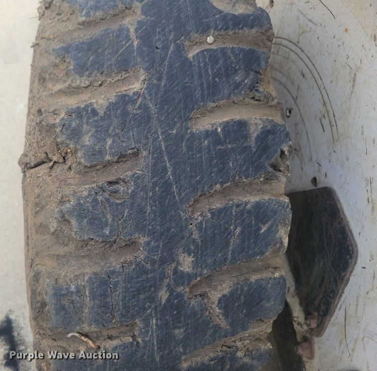 image for item DG0638 2000 Bobcat 773 skid steer loader