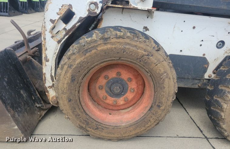 image for item DG0638 2000 Bobcat 773 skid steer loader