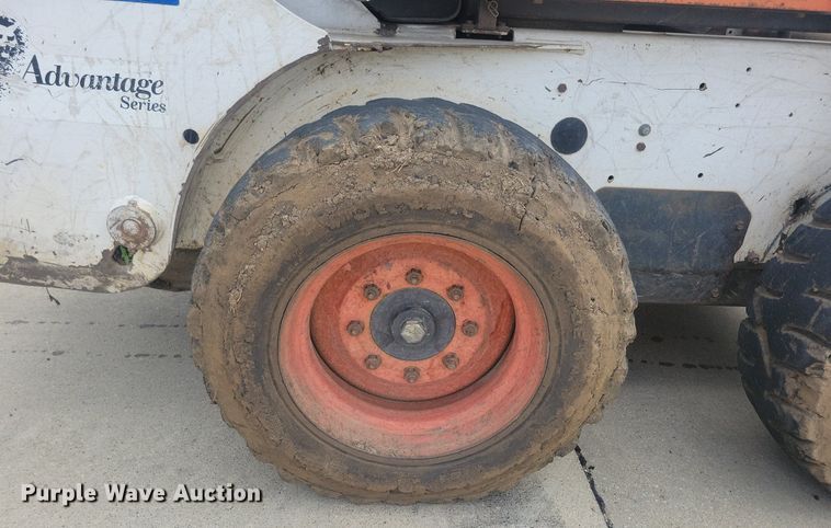 image for item DG0638 2000 Bobcat 773 skid steer loader