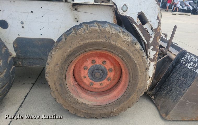 image for item DG0638 2000 Bobcat 773 skid steer loader