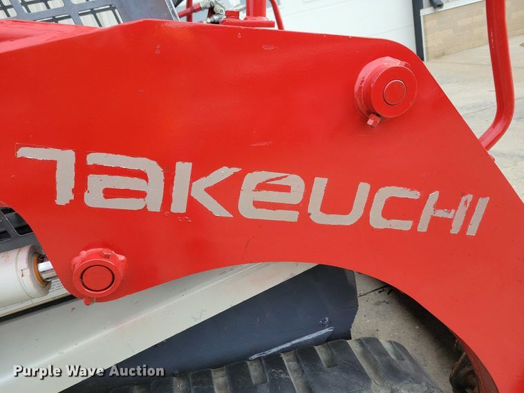 image for item DG0646 2016 Takeuchi TL8 tracked skid steer loader