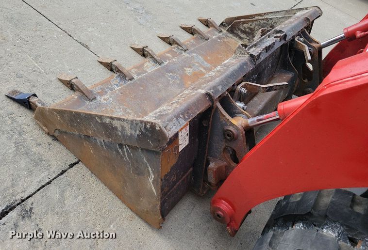 image for item DG0646 2016 Takeuchi TL8 tracked skid steer loader