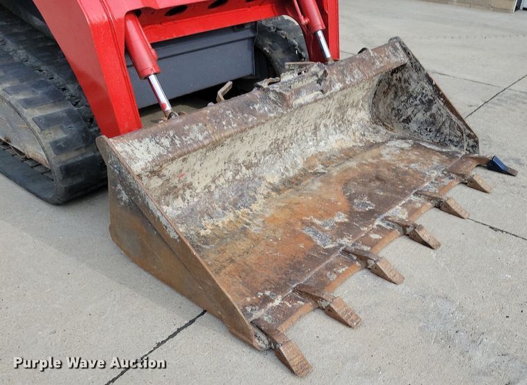 image for item DG0646 2016 Takeuchi TL8 tracked skid steer loader