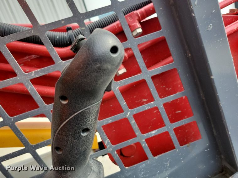 image for item DG0646 2016 Takeuchi TL8 tracked skid steer loader