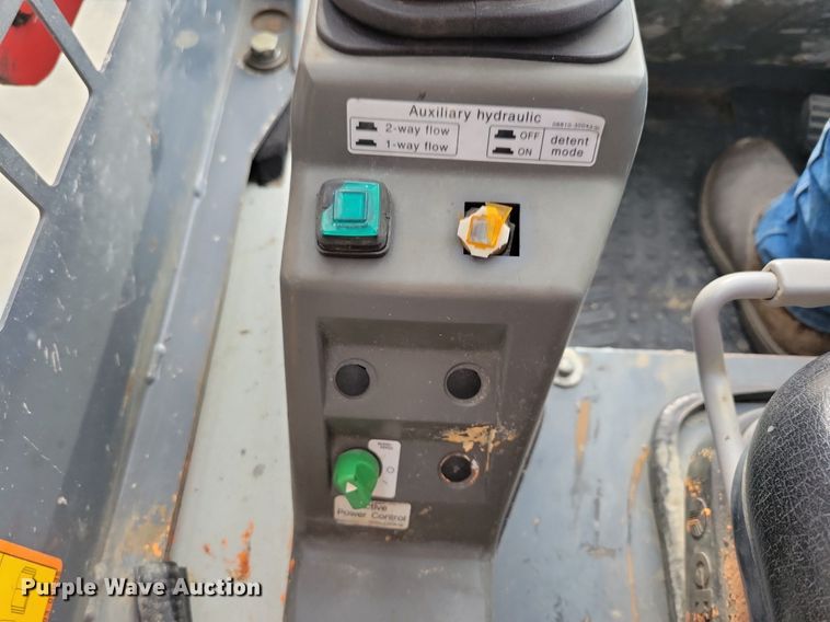 image for item DG0646 2016 Takeuchi TL8 tracked skid steer loader