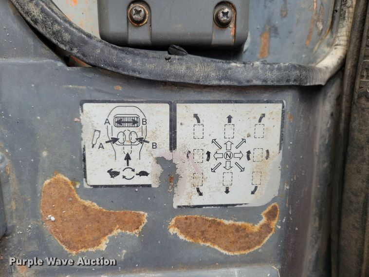 image for item DG0646 2016 Takeuchi TL8 tracked skid steer loader