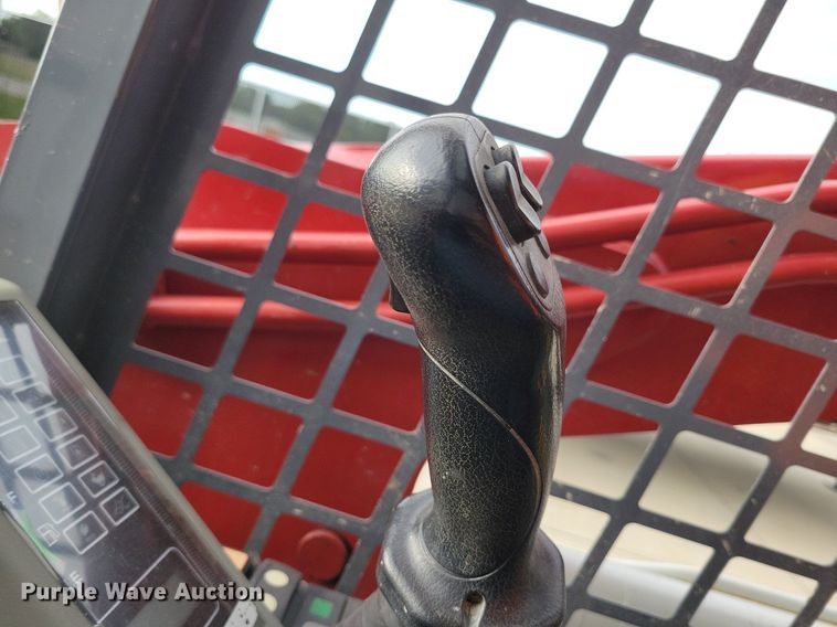 image for item DG0646 2016 Takeuchi TL8 tracked skid steer loader