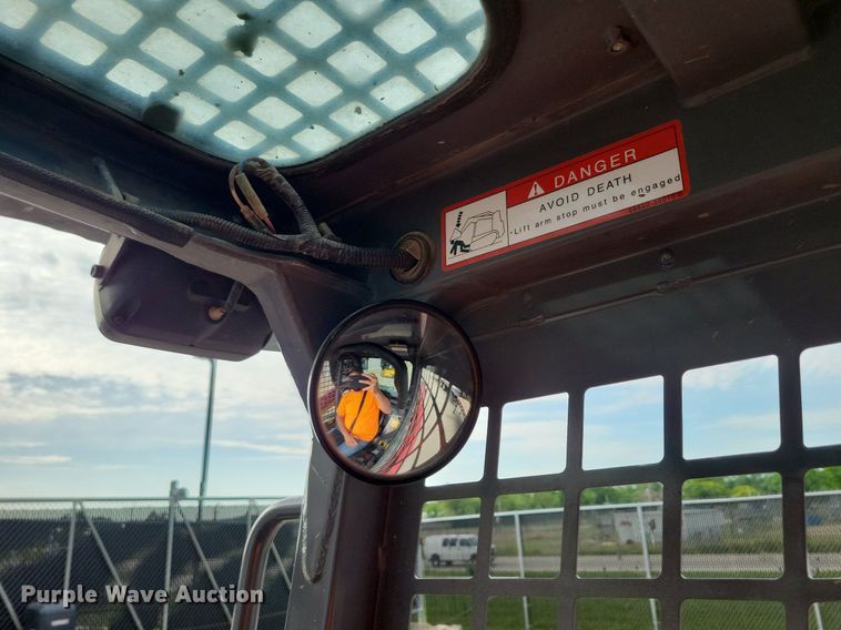 image for item DG0646 2016 Takeuchi TL8 tracked skid steer loader