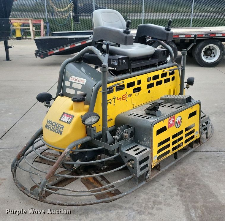 image for item DG0647 2015 Wacker Neuson CRT 48 DSS power trowel