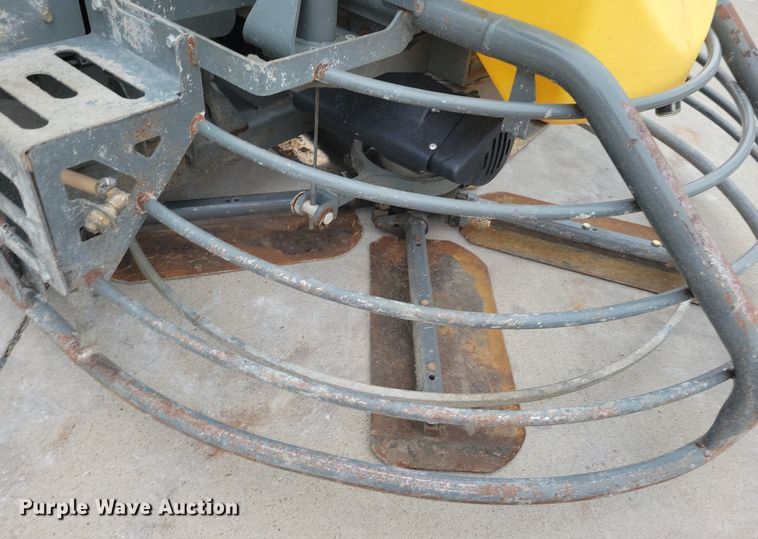 image for item DG0647 2015 Wacker Neuson CRT 48 DSS power trowel