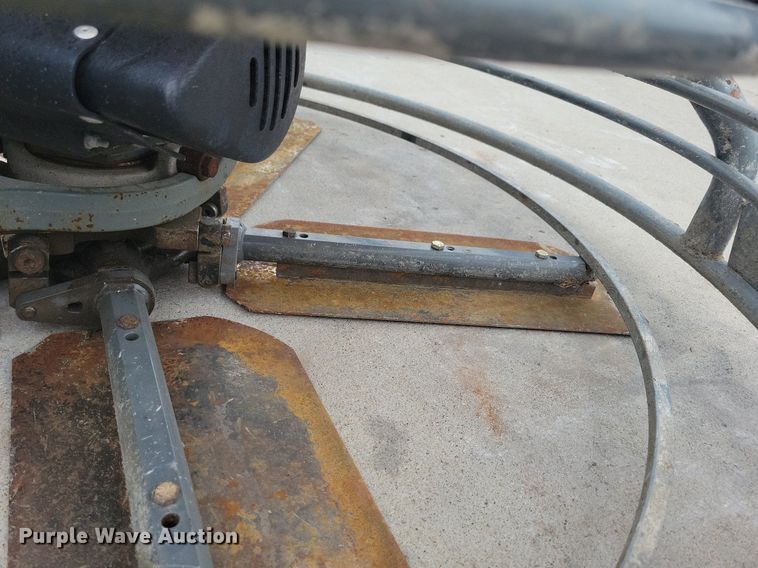 image for item DG0647 2015 Wacker Neuson CRT 48 DSS power trowel