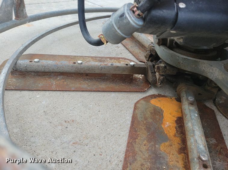 image for item DG0647 2015 Wacker Neuson CRT 48 DSS power trowel