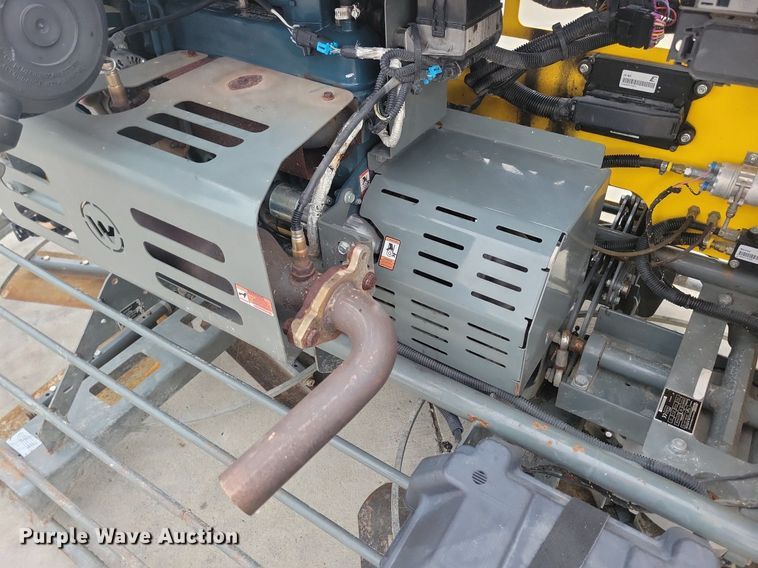 image for item DG0647 2015 Wacker Neuson CRT 48 DSS power trowel