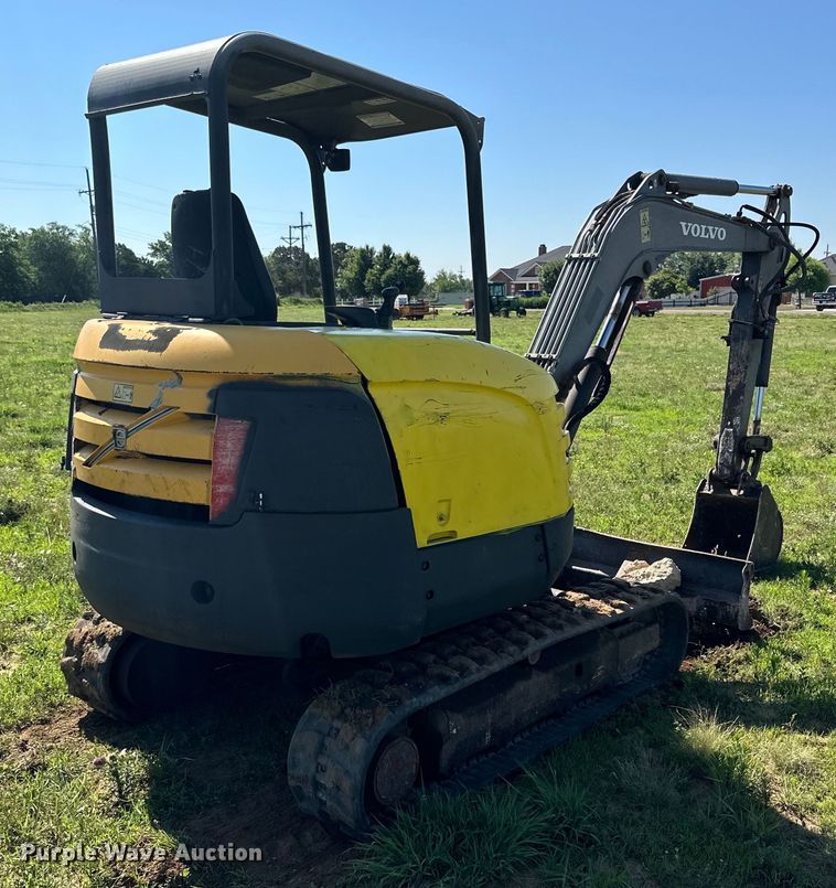 image for item DG4423 2011 Volvo EC35C mini excavator