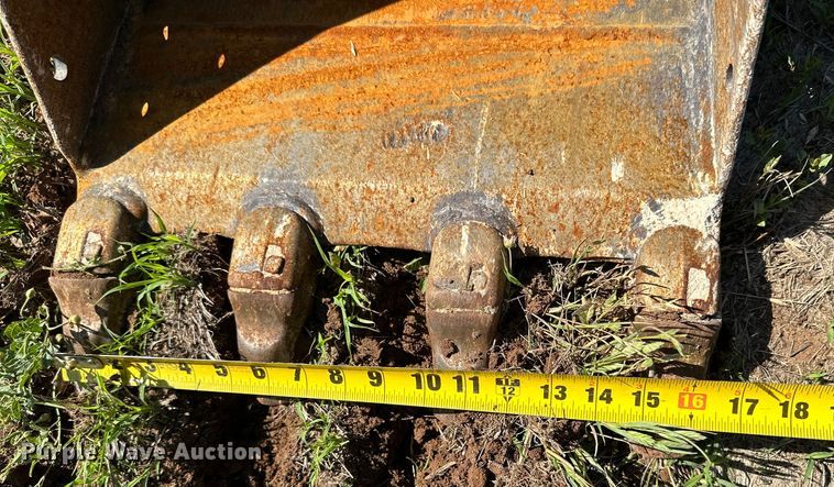 image for item DG4423 2011 Volvo EC35C mini excavator