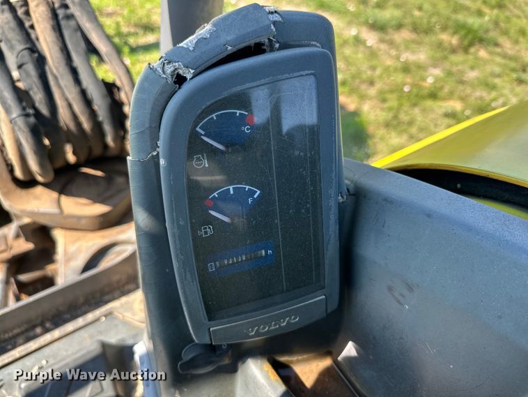 image for item DG4423 2011 Volvo EC35C mini excavator