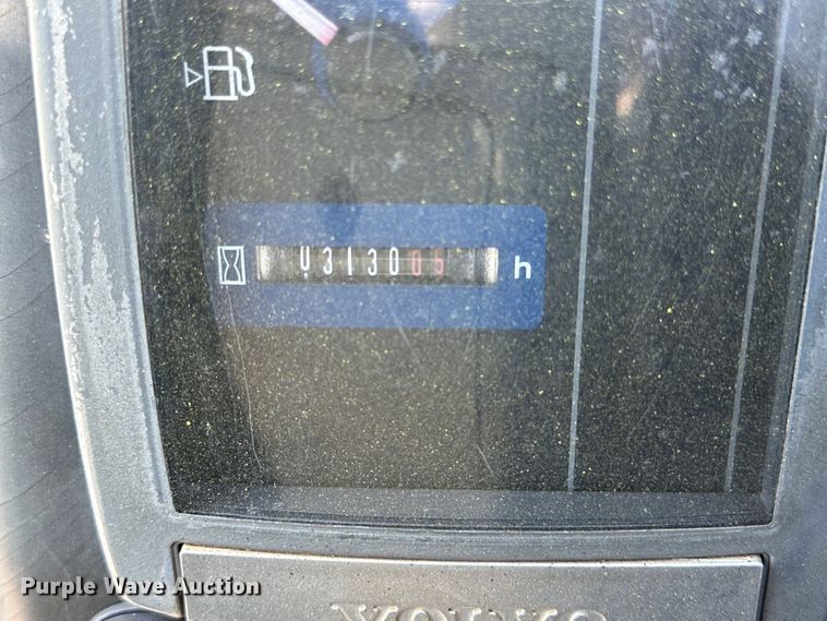 image for item DG4423 2011 Volvo EC35C mini excavator