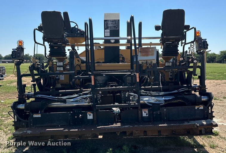 image for item DK6647 2000 Champion 1110W paver